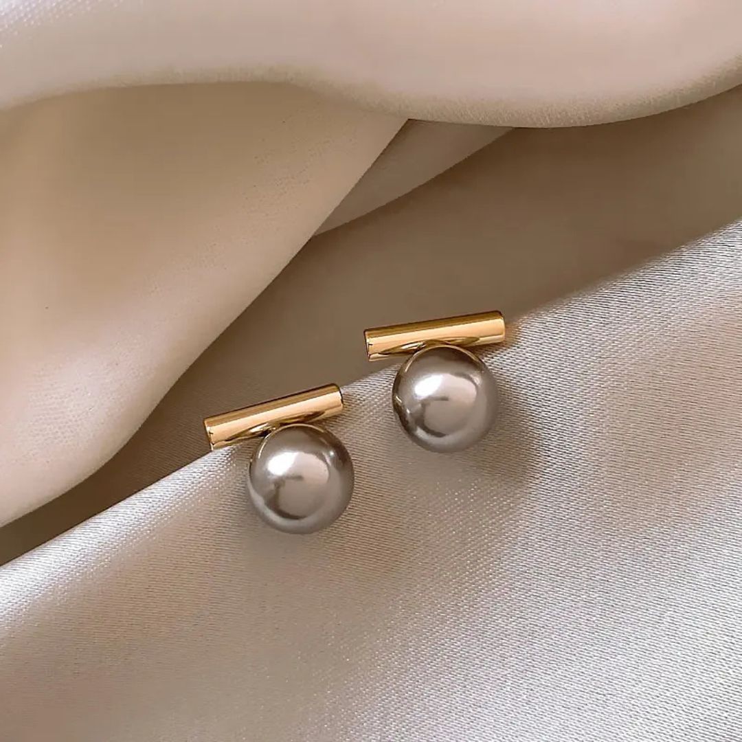 Gold Bar Pearl Stud Earrings - Diane Jewelry
