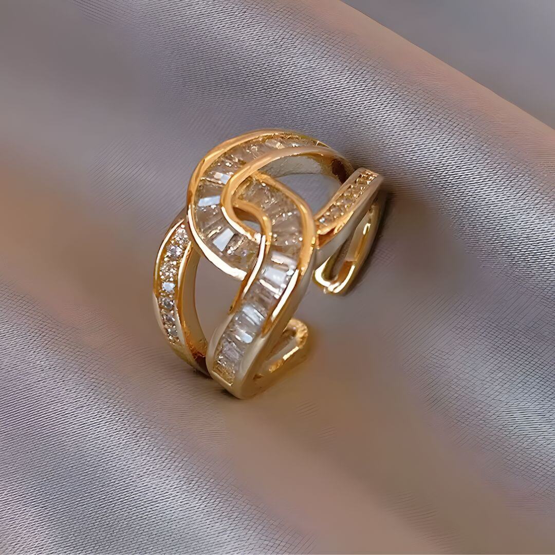 Intertwined Gold Diamond Ring Emma & Noah Jewelry