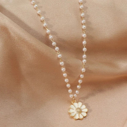 Dainty Pearl Daisy Pendant Necklace - Diane Jewelry